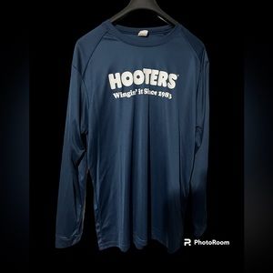 Hooters long sleeve shirt